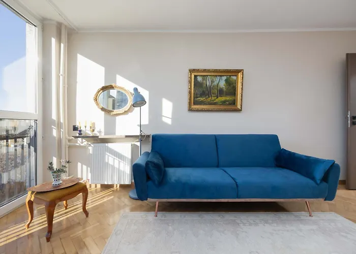 Elegant And Bright Apartment Graniczna Near Ogrod Saski By Noclegi Renters